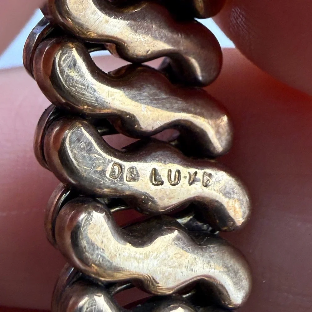 Vintage  D.F.B. Co. Carmen Expansion Bracelet WWII Sweetheart Gold Tone 5.5 READ